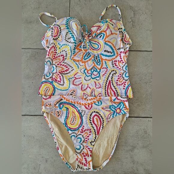 Victoria's Secret  Floral Swimsuit‎ Size 38D/L - Picture 1 of 6